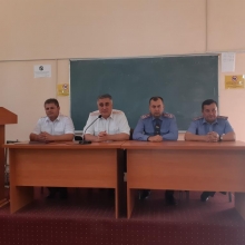 Вохӯрӣ бо волидайни курсантон самар медиҳад