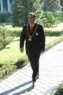 Мулоқоти Хосдеҳ ва ҷасорати Пешвои муаззами миллат дар роҳи расидан ба ризоияти миллӣ (Бахшида ба «Рӯзи Президенти Ҷумҳурии Тоҷикистон»)