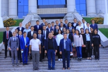 Ташриф ба Китобхонаи миллӣ ба муносибати Иди Забон