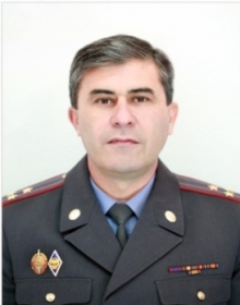 Агар хоҳӣ шудан бар сарварон сар, биомӯзу биандешу биофар...