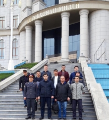 Фурӯғи субҳи доноӣ китоб аст